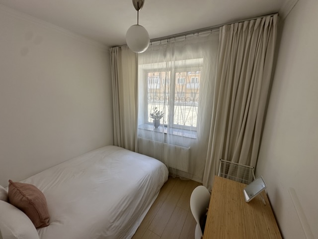 Three-bedroom flat with chandeliers — Photo 4 of 6